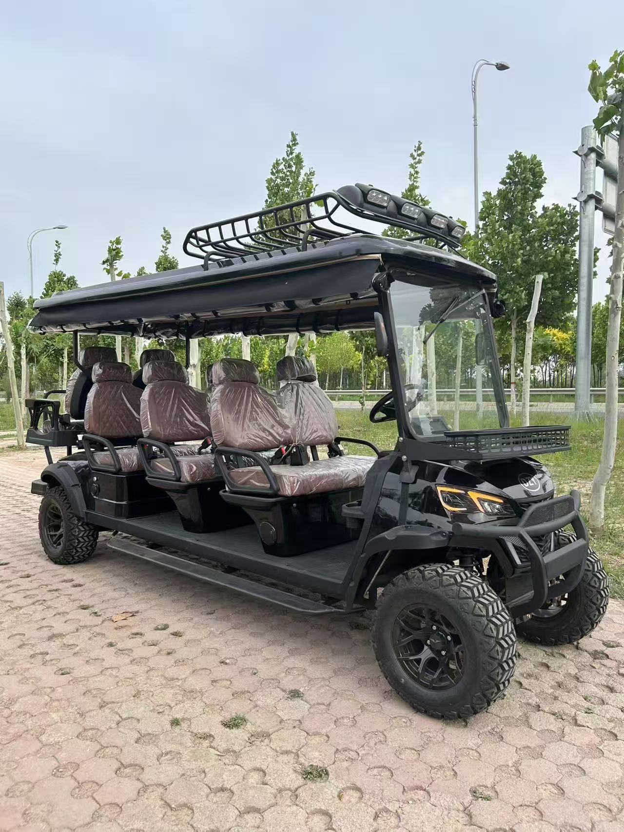 B Series, 8-seat · rear-facing