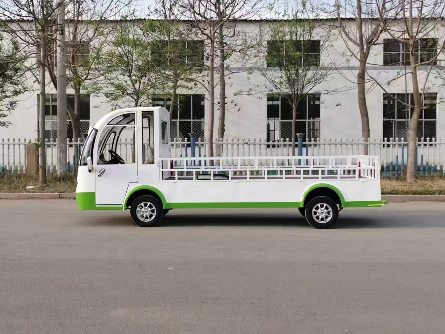 Electric Cargo Vehicle